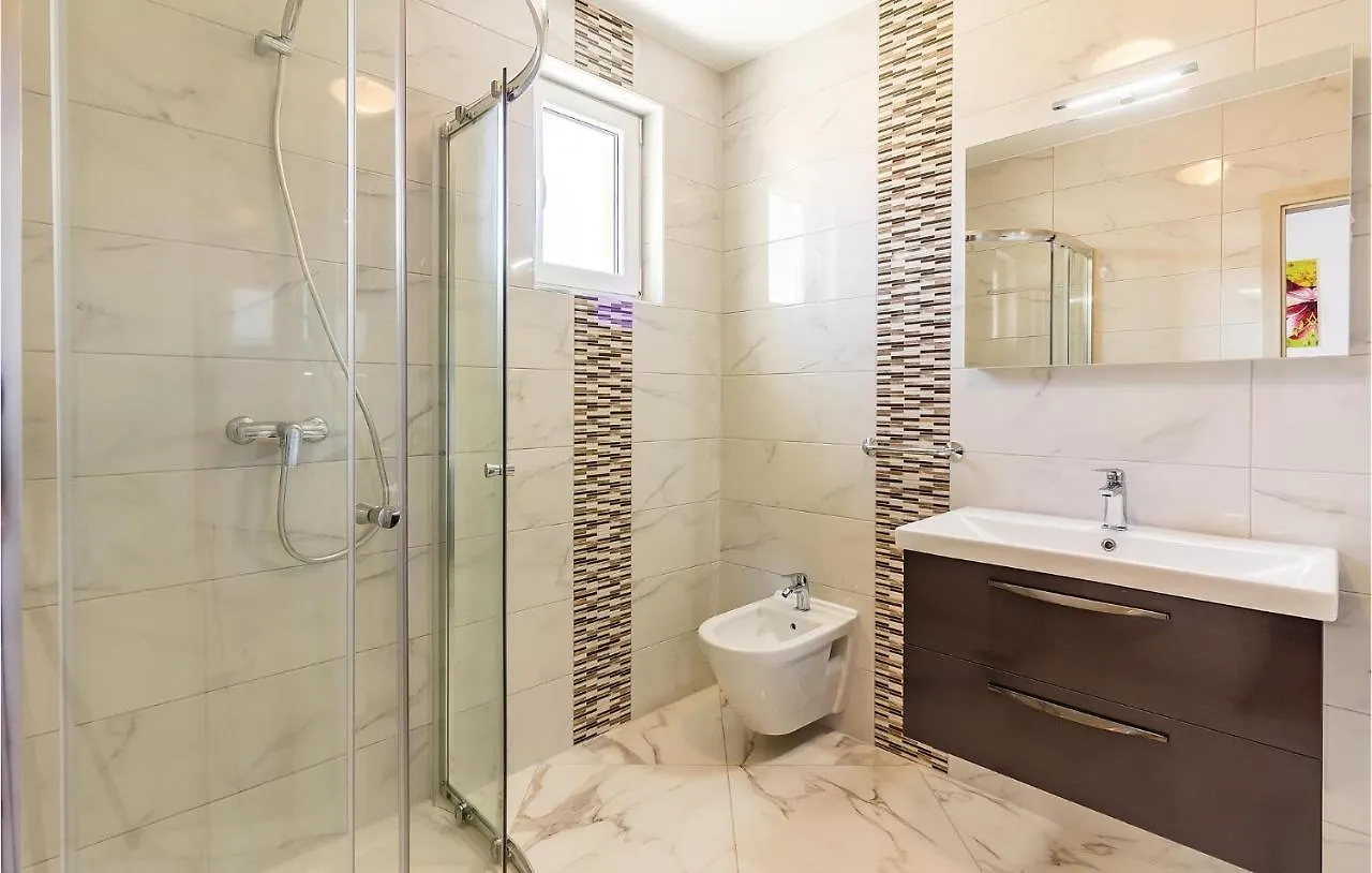 Gorgeous Apartment In Medulin With Wifi